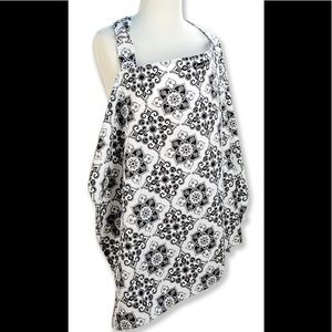 NWT Trend Lab Nursing Cover Black & White Print
